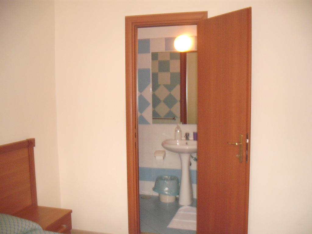 Quarto Standard com Cama de Casal ou 2 de Solteiro