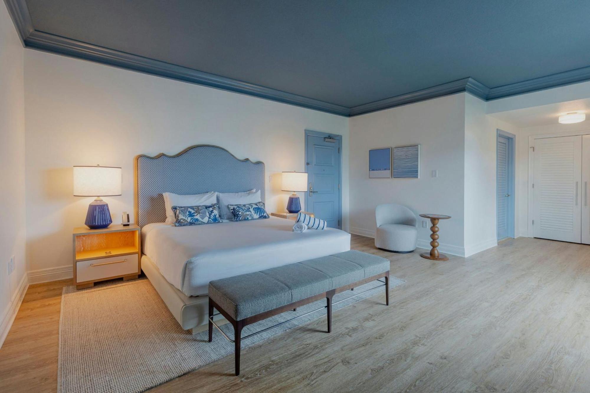Classic Kamer met Kingsize Bed - Balkon - Uitzicht op de Stad