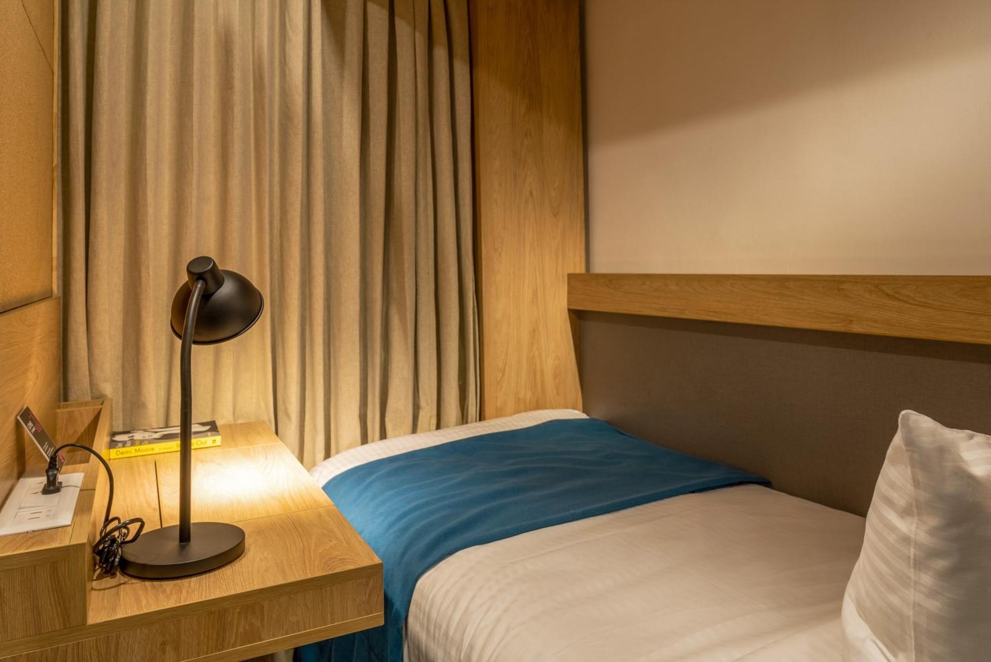 Deluxe Twin Room with Complimentary Laundry service for upto 2 clothing items