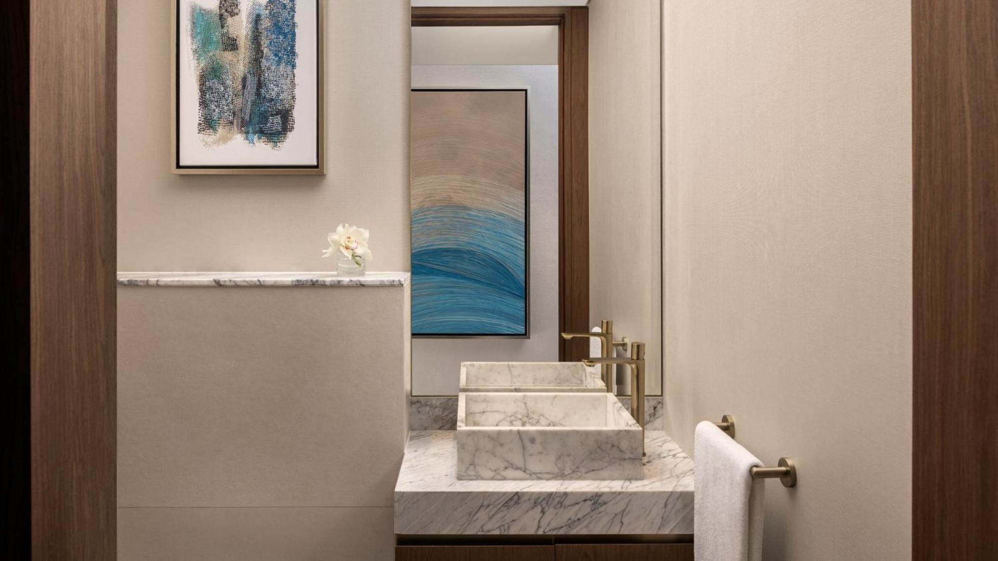 Two-Bedroom Suite Balcony Canal View High Floor