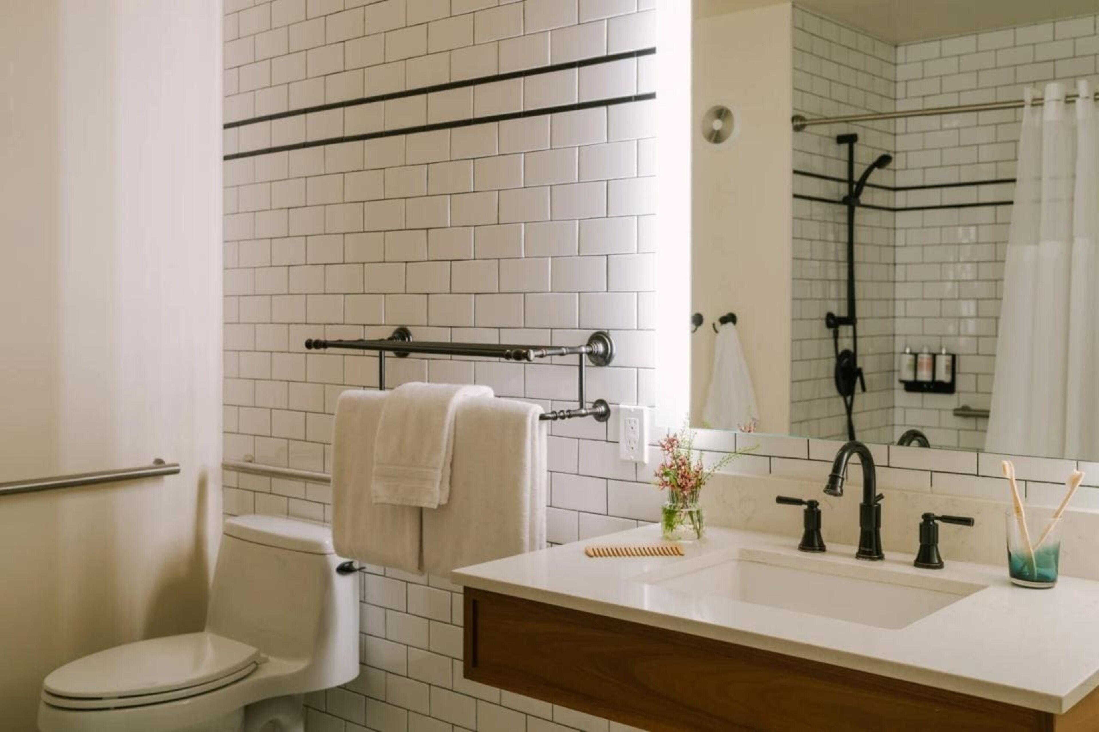 King Room - Disability Access,1734192643:JPEG