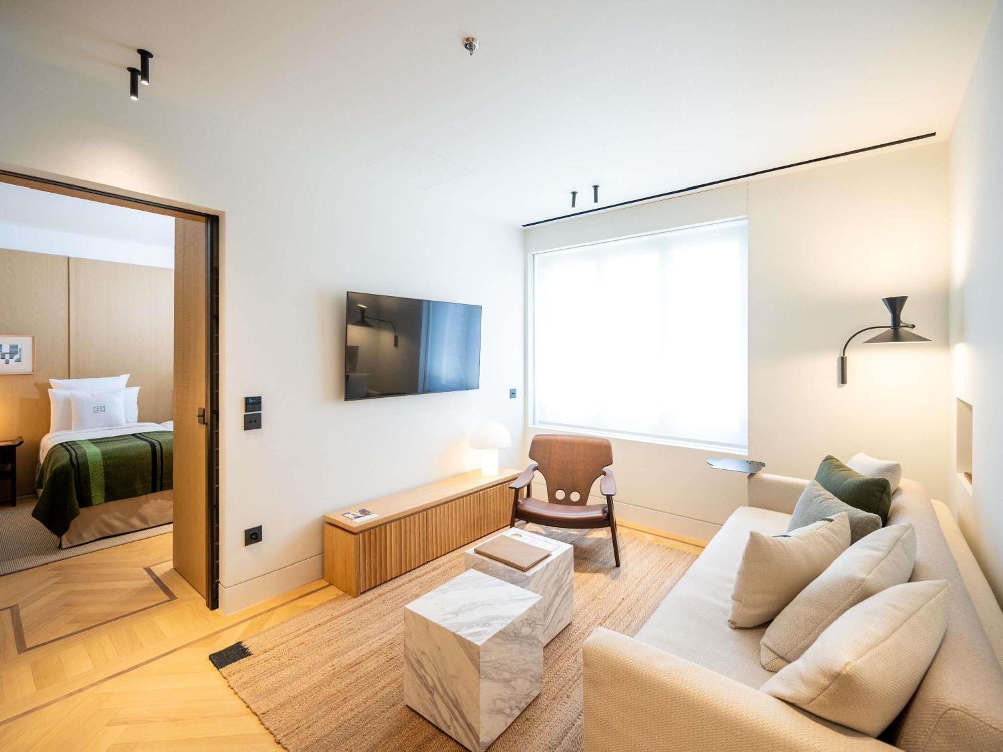 Executive Suite with One King Bed and Two Twin Beds