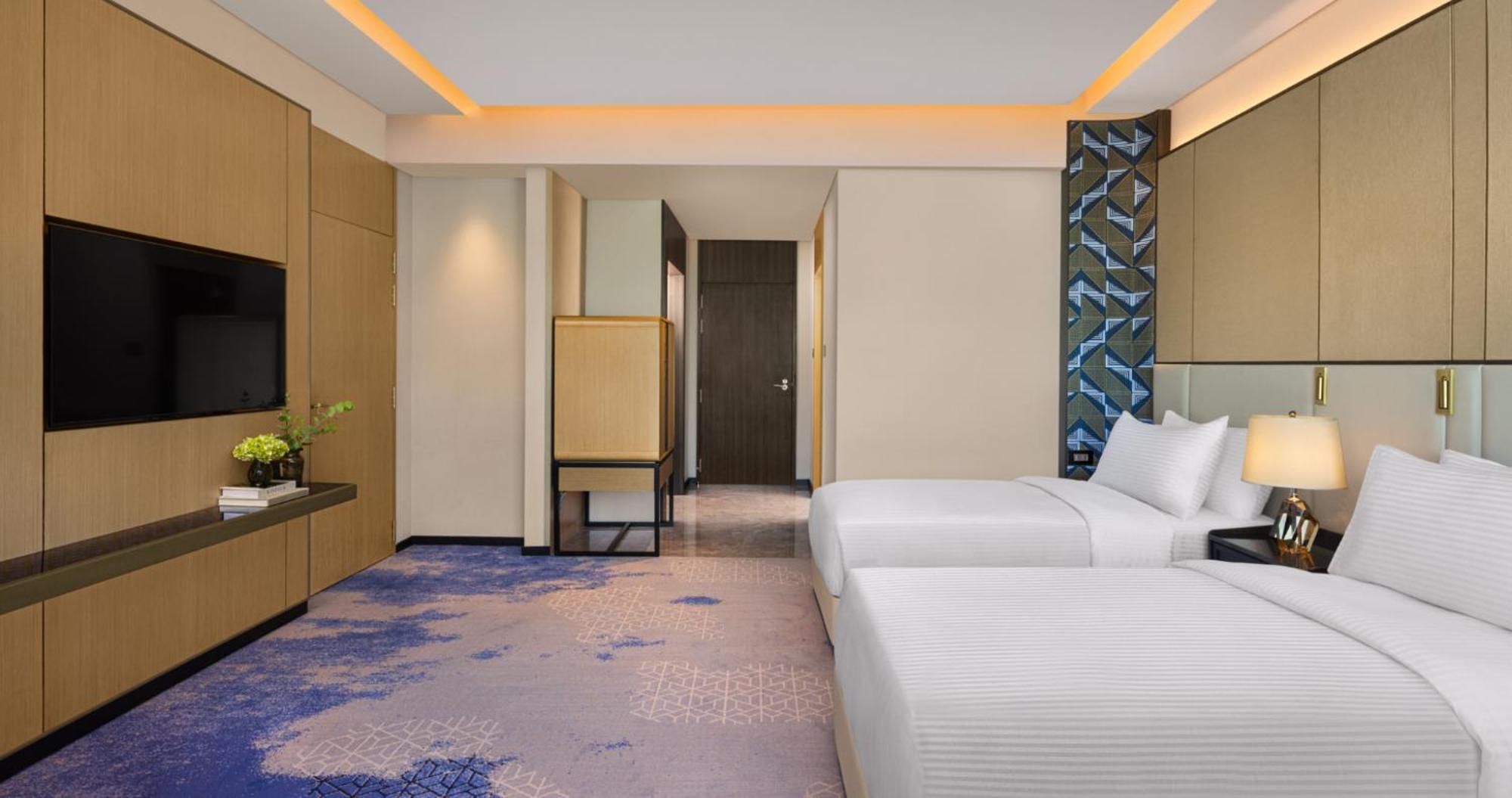 Club Deluxe City View Twin