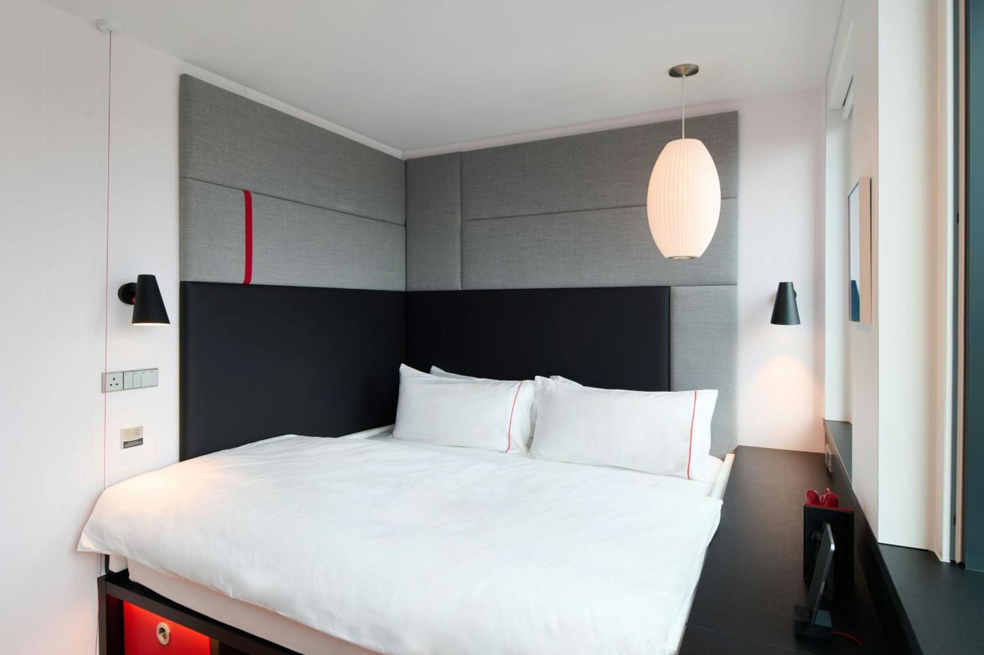 King Room Accessible,1735297399:JPEG
