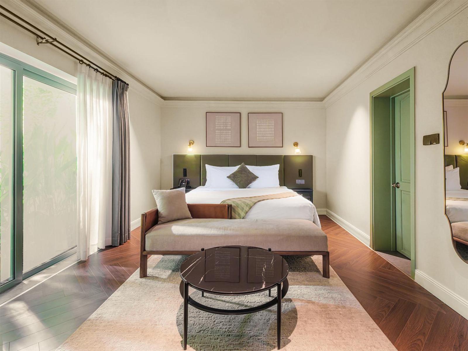 Premier Room,1735310230:JPEG
