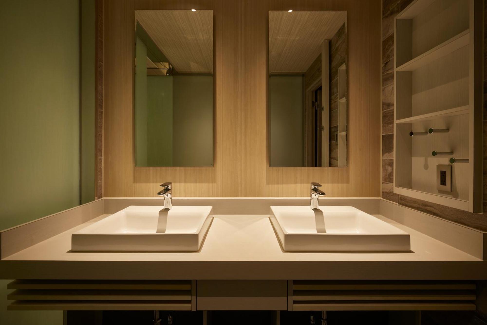 Large Twin Room