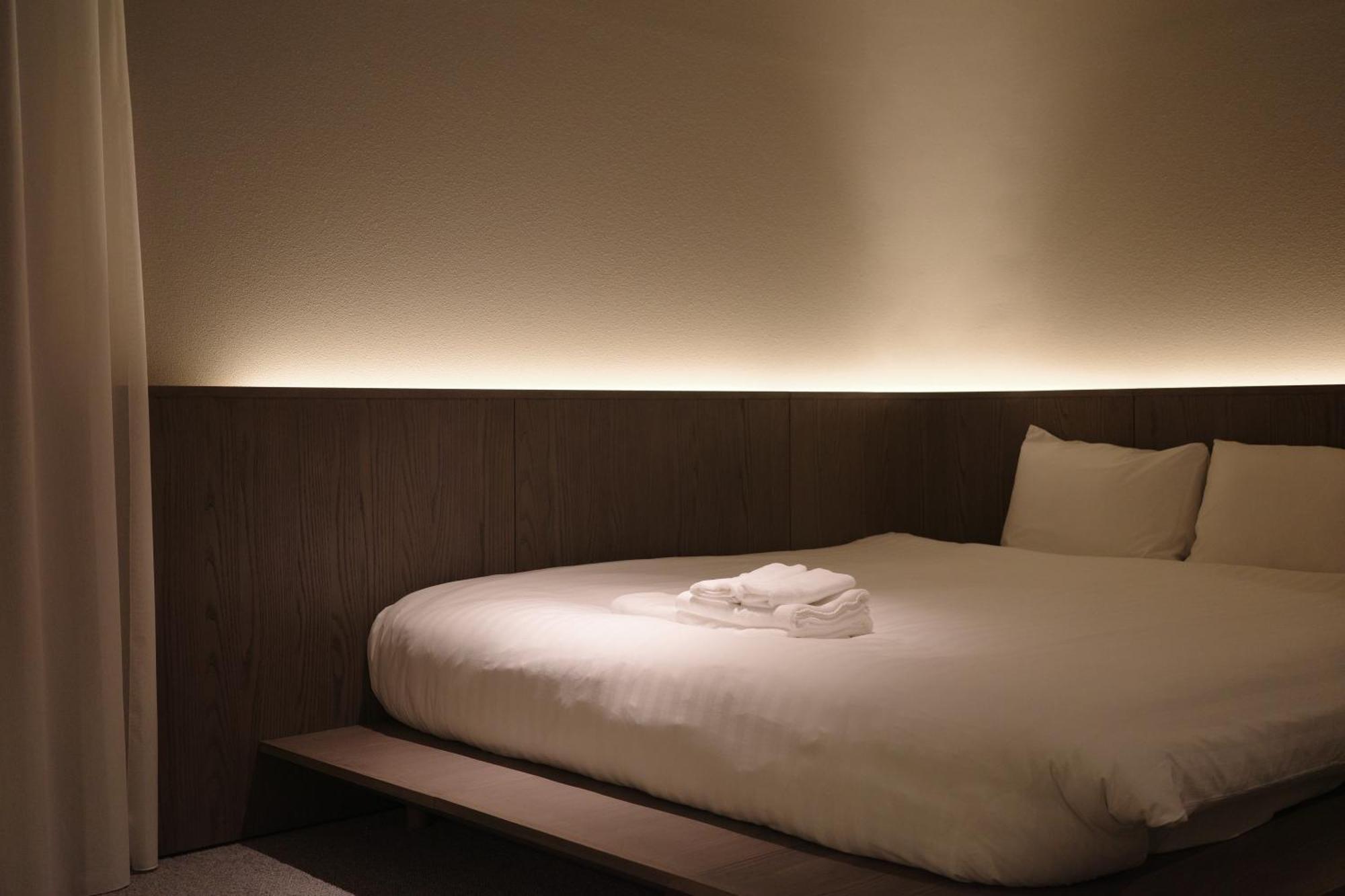 Queen Room with Balcony,1736892849:JPEG