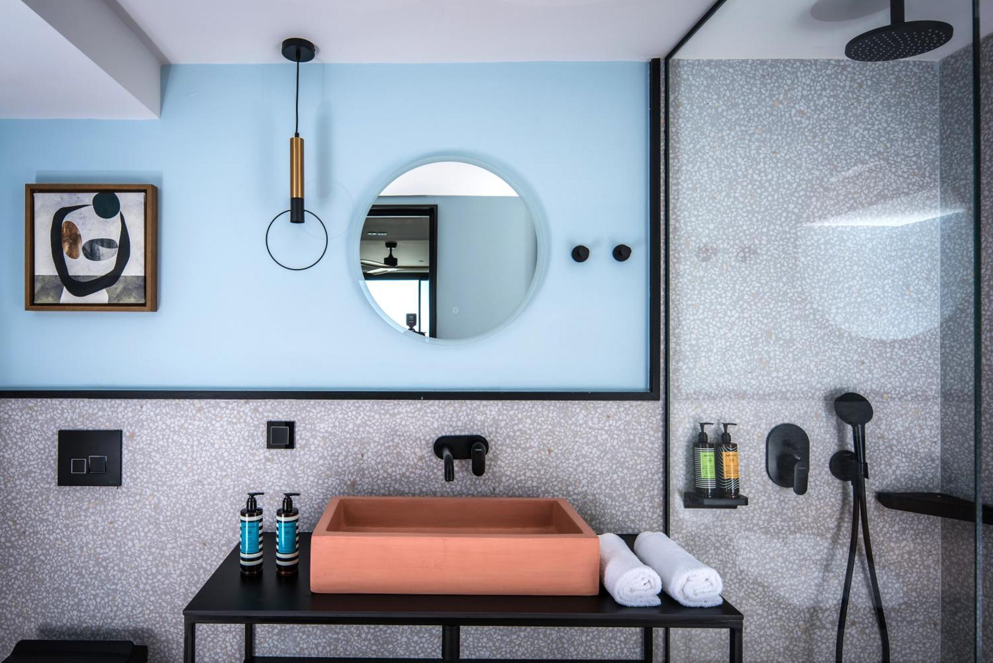 Kamer met Kingsize Bed en Uitzicht op Zee