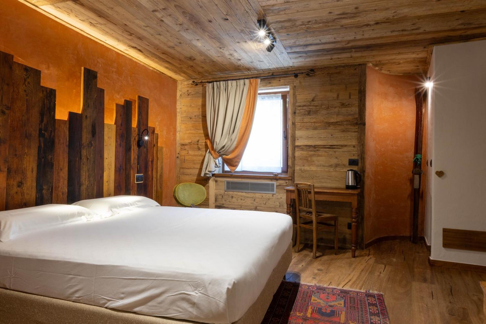 Chambre Deluxe Double ou Lits Jumeaux