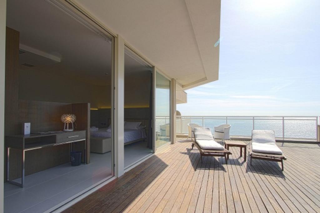 Suite mit Kingsize-Bett mit Whirlpool