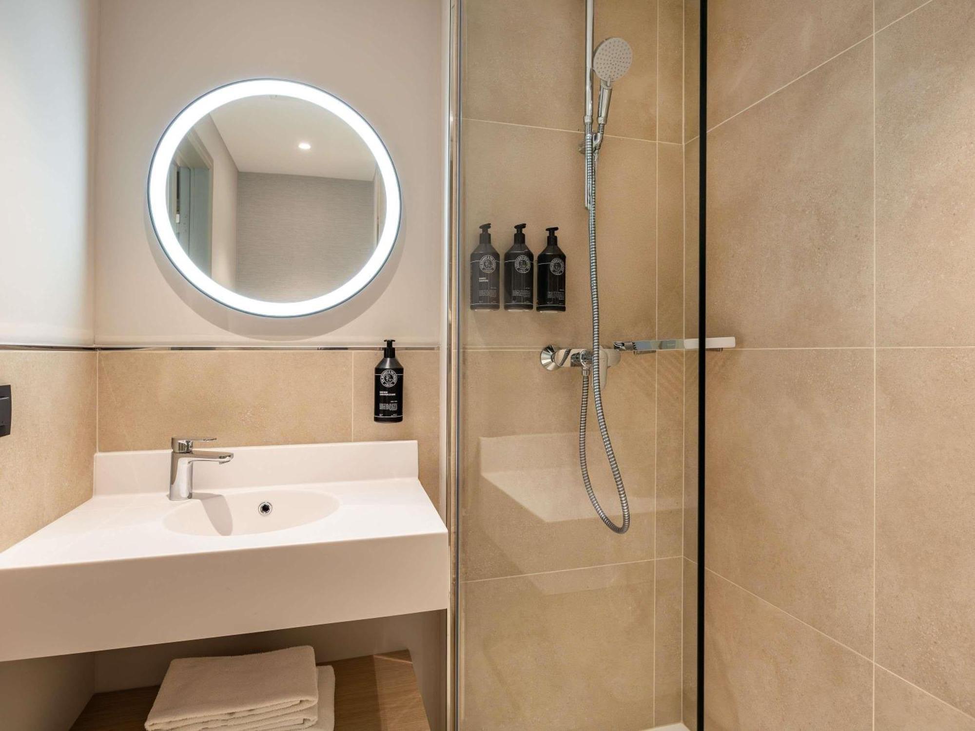 Chambre Deluxe avec Lit King-Size et Lit Simple