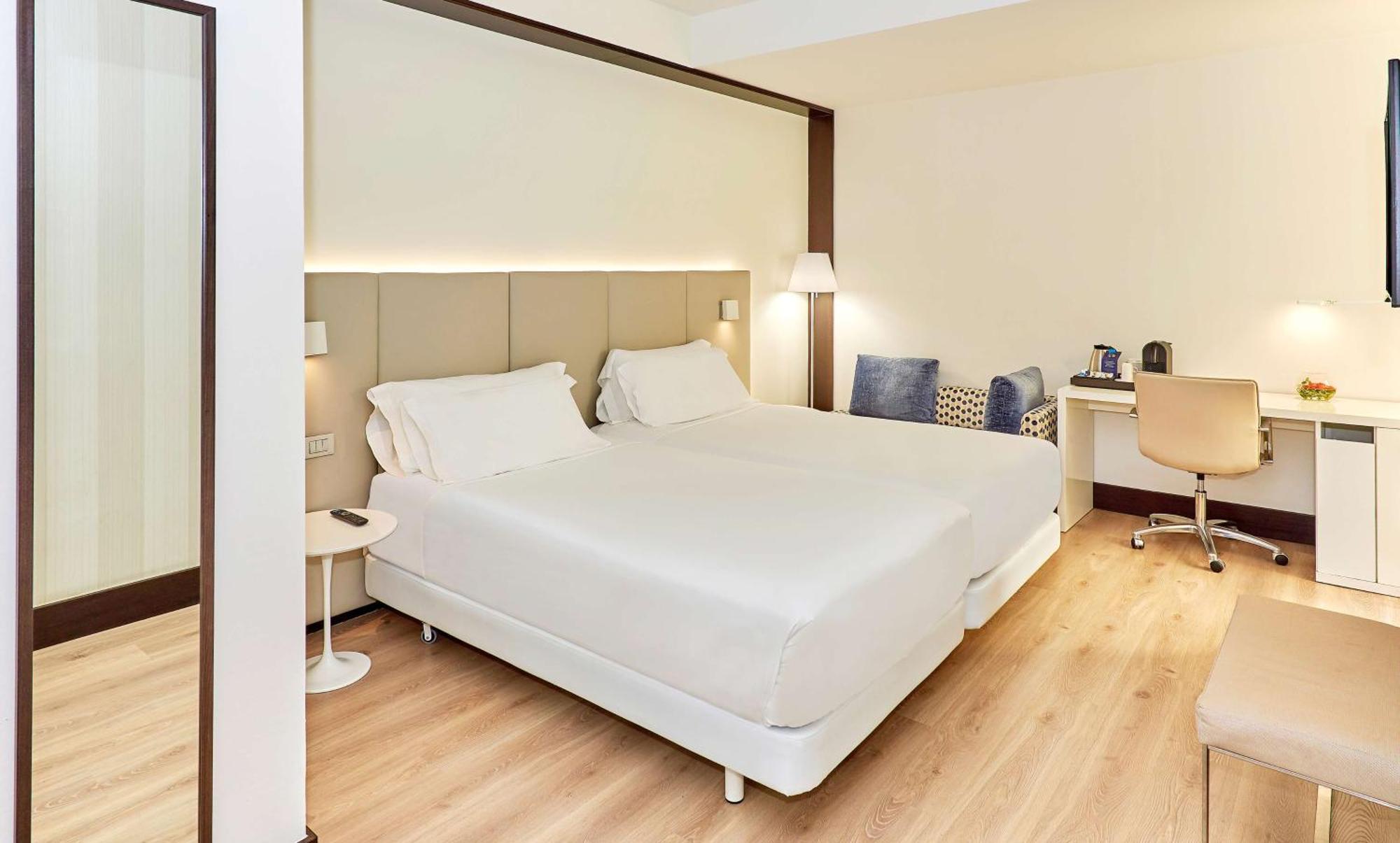 Quarto Superior com 2 Camas de Solteiro e Cama Extra