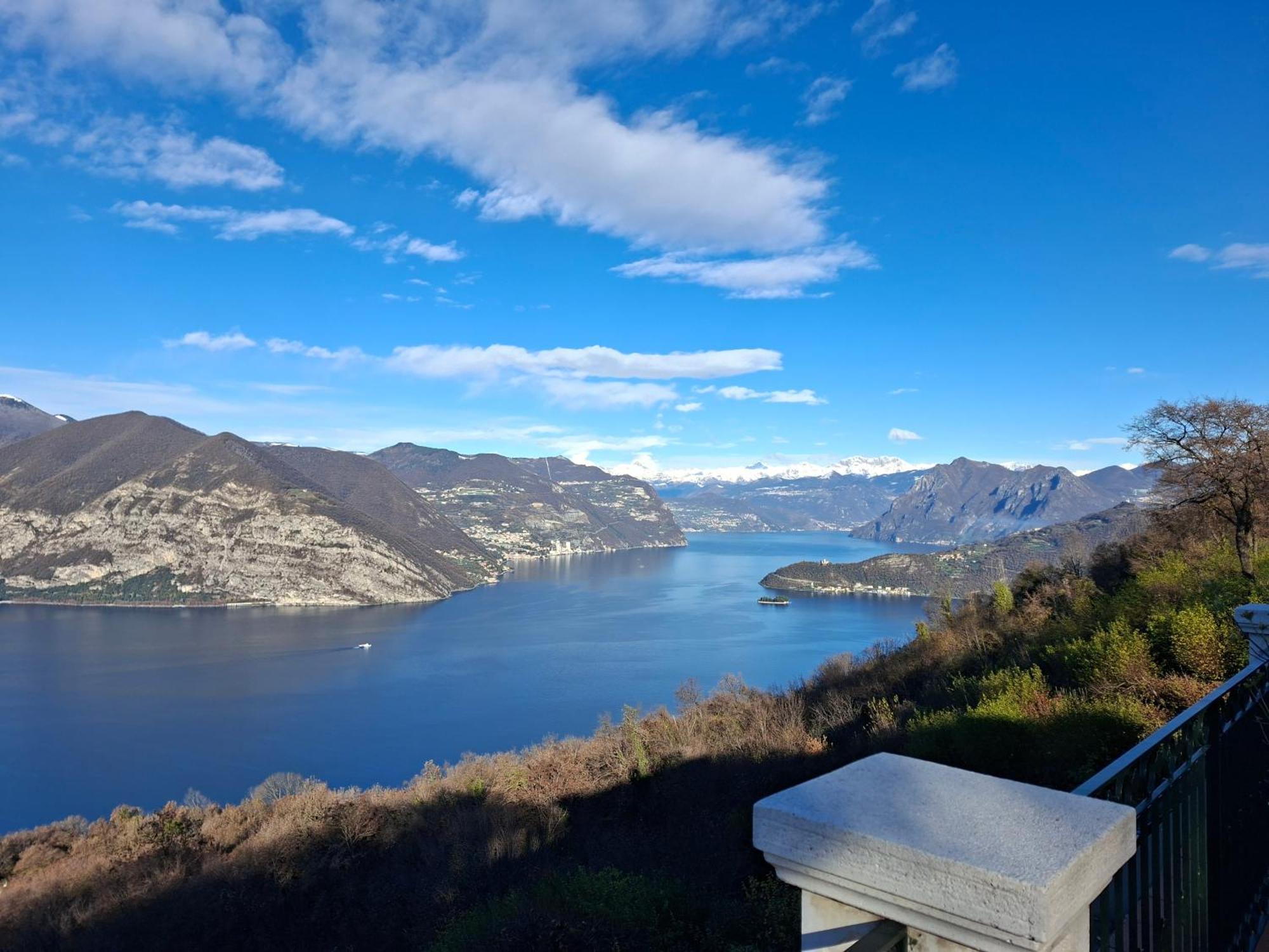 Superior Double or Twin Room with Lake View