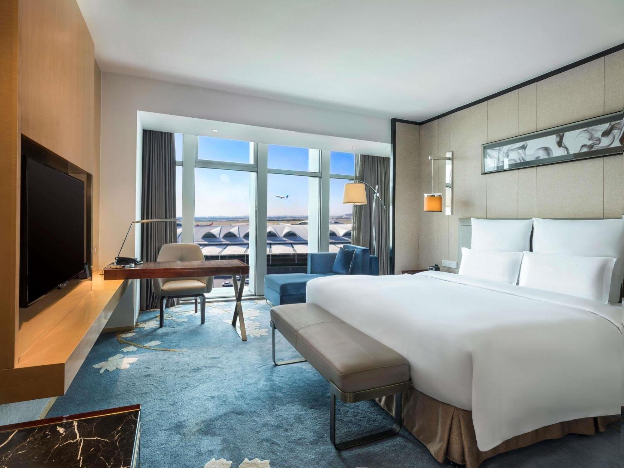 Executive King Room View Lounge Access,1739379892:JPEG