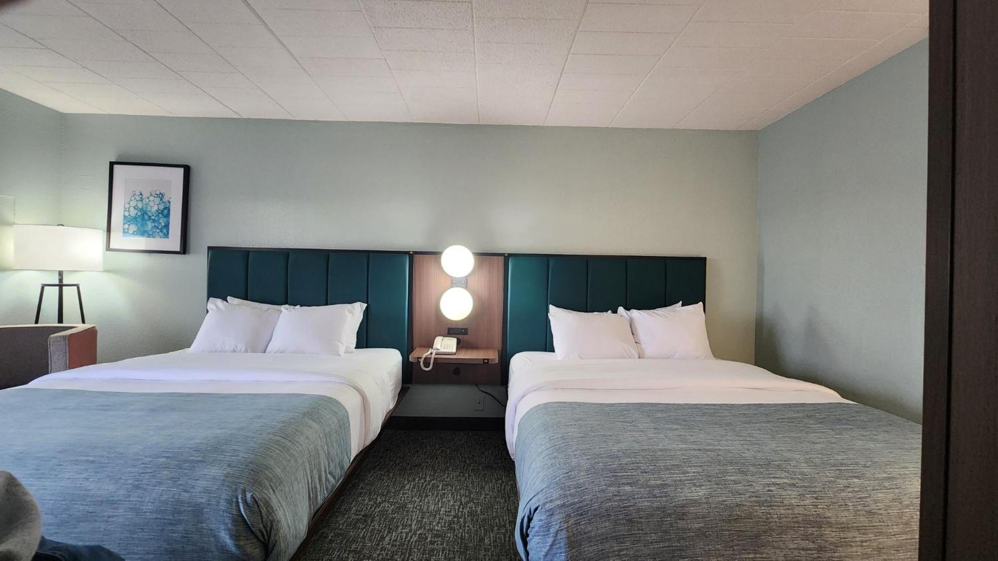 Queen Room with Two Queen Beds - Non-Smoking