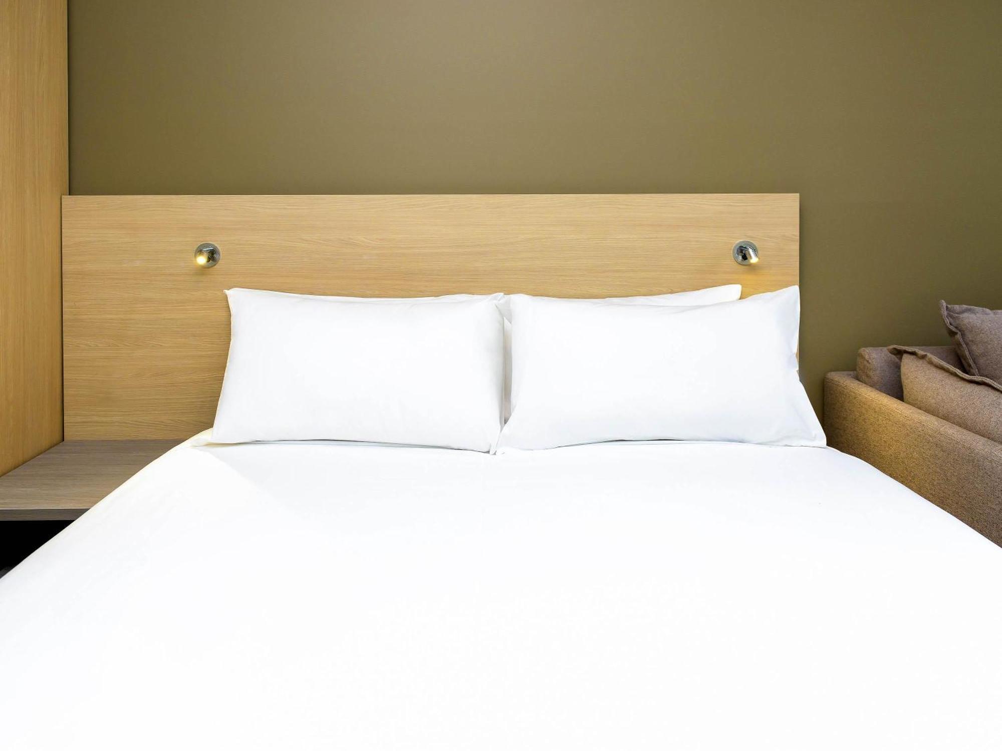 Standard Queen Room