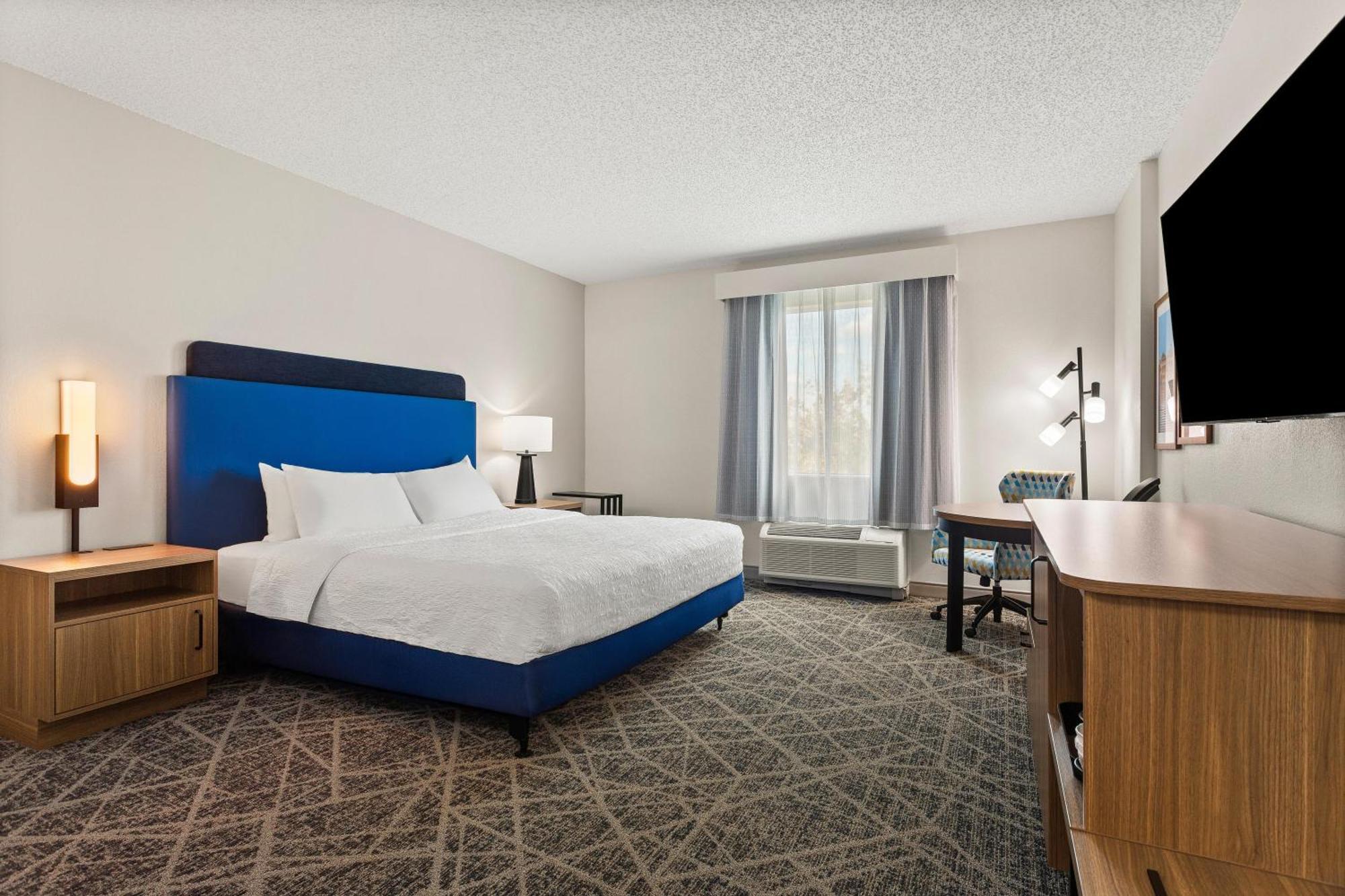 King Room - Mobility Access/Non-Smoking
