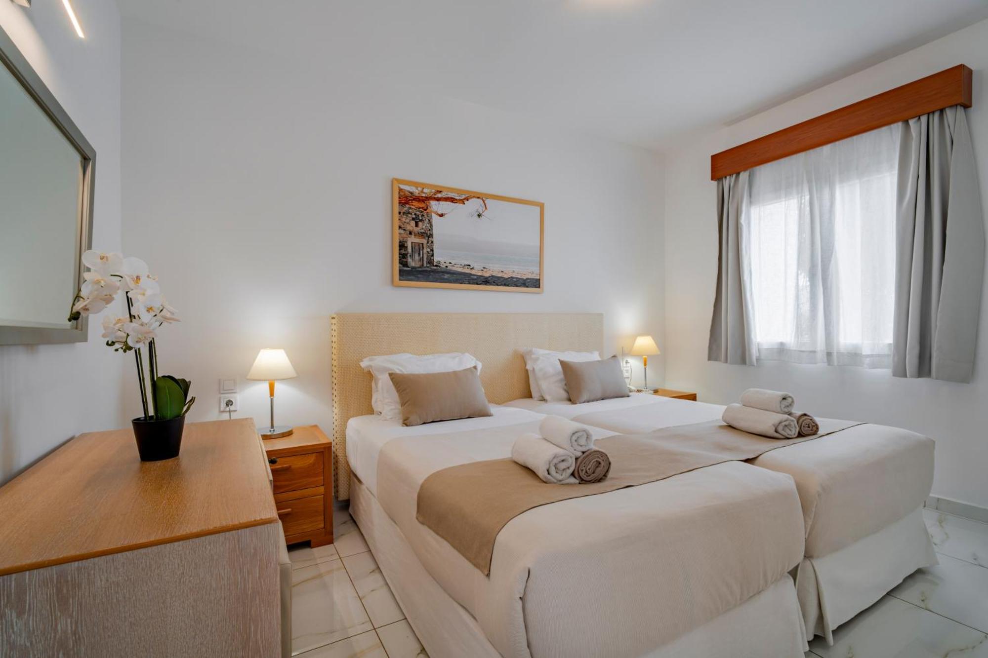 Grand Apartment mit 2 Schlafzimmern und Panoramablick auf das Meer