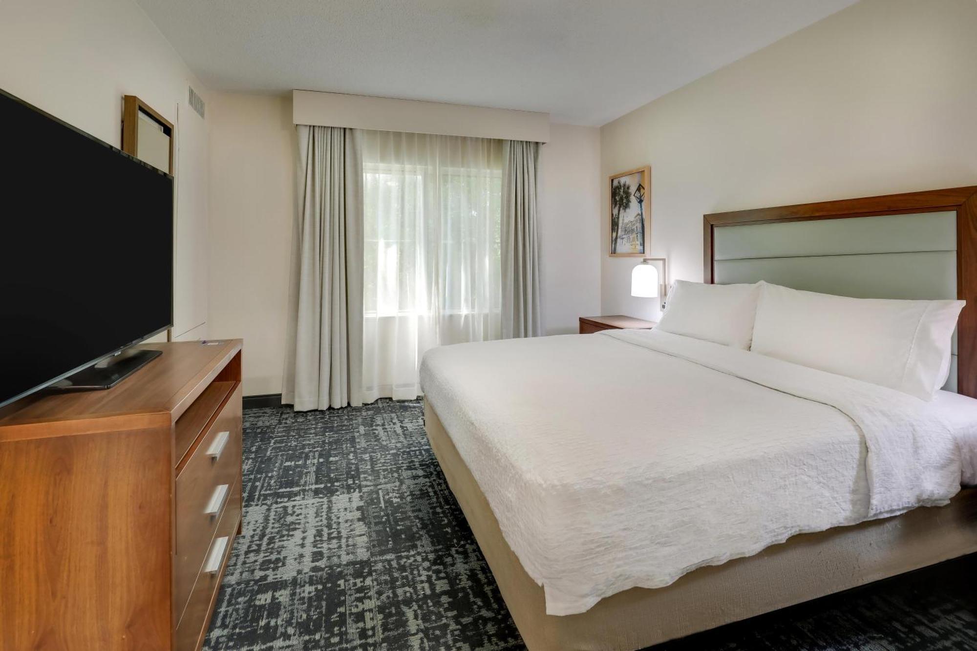 King Room - Disability Access/Hearing Accessible with Tub