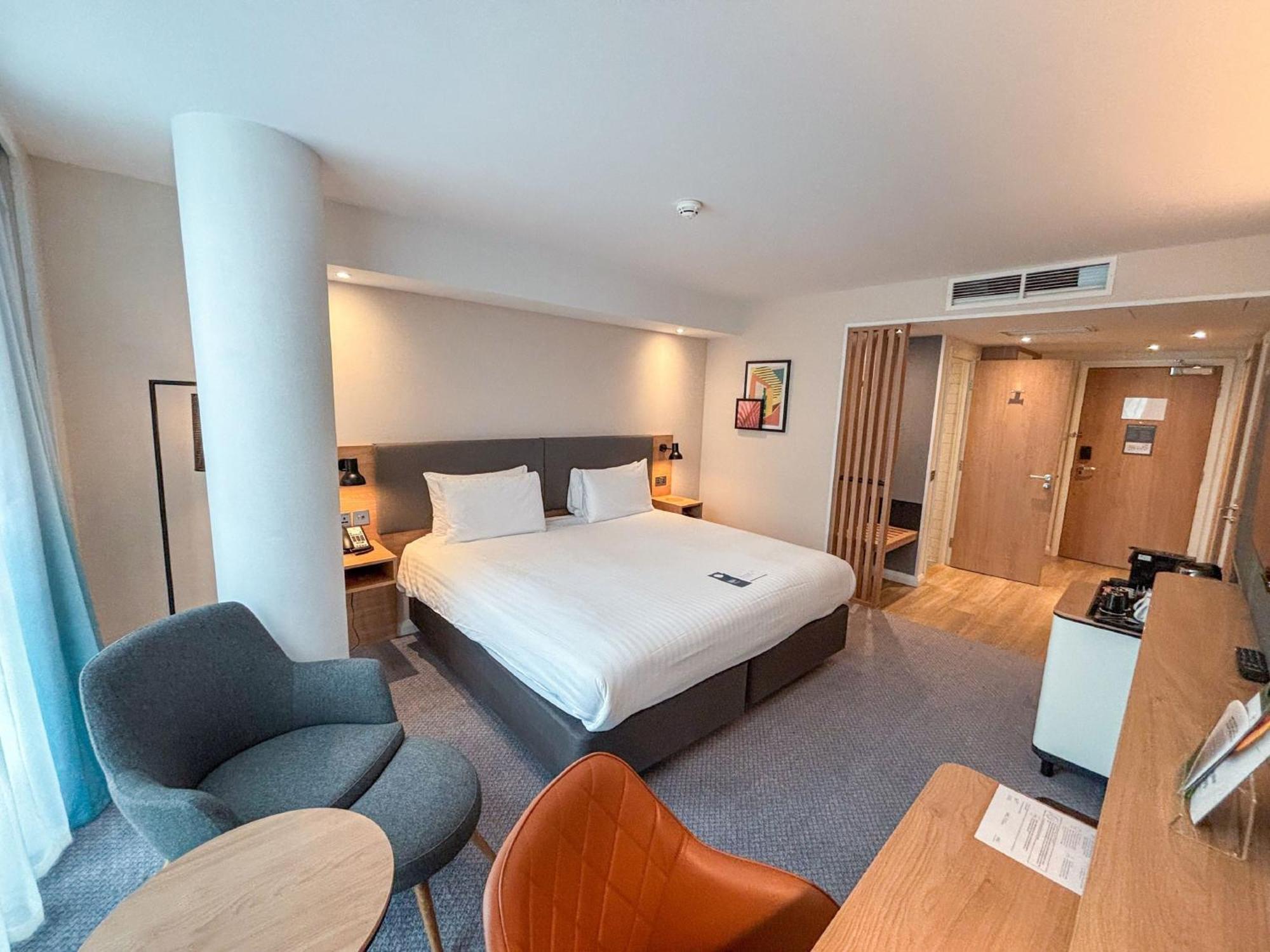 Premium King Room,1742780165:JPEG