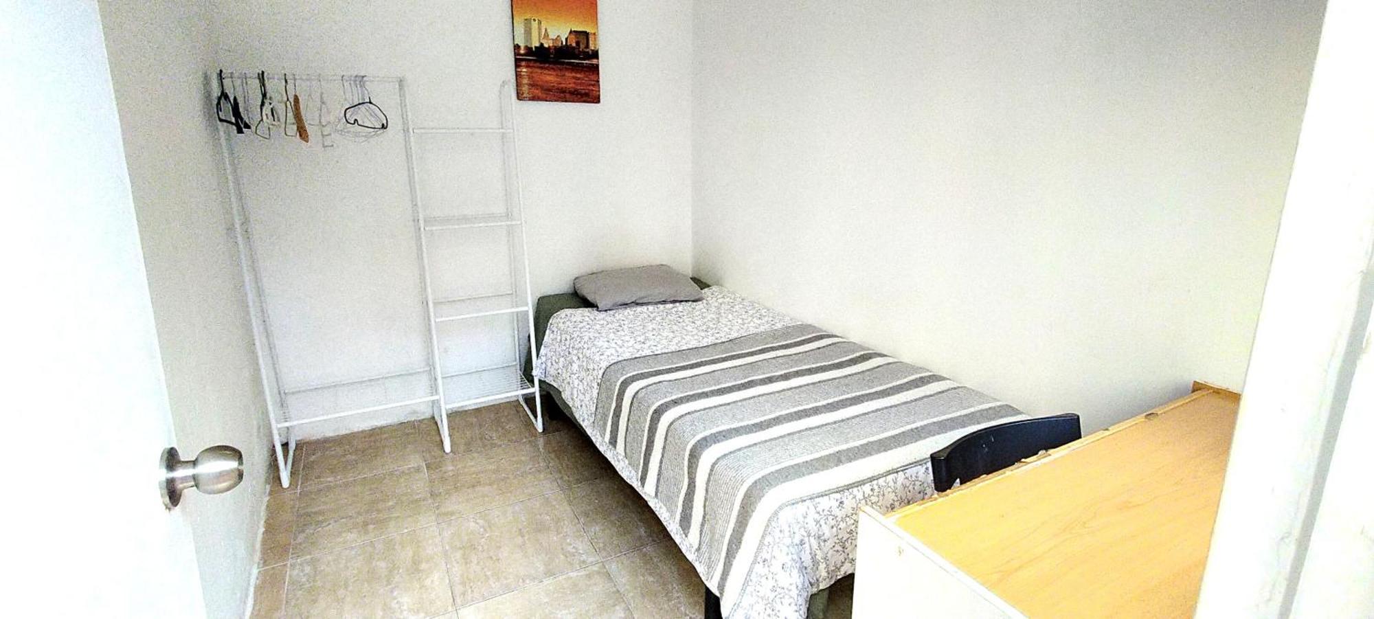 Economy Single Room