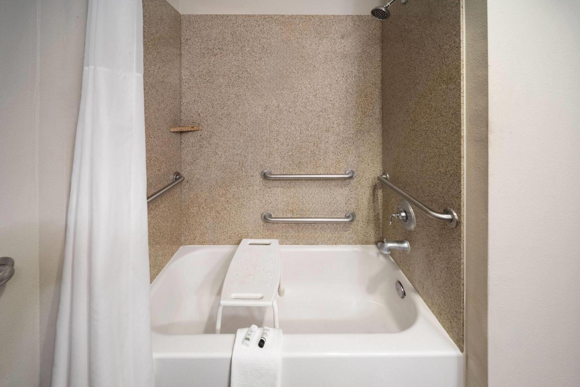 King Suite Mobility Access Bathtub Grab Bars Non-Smoking