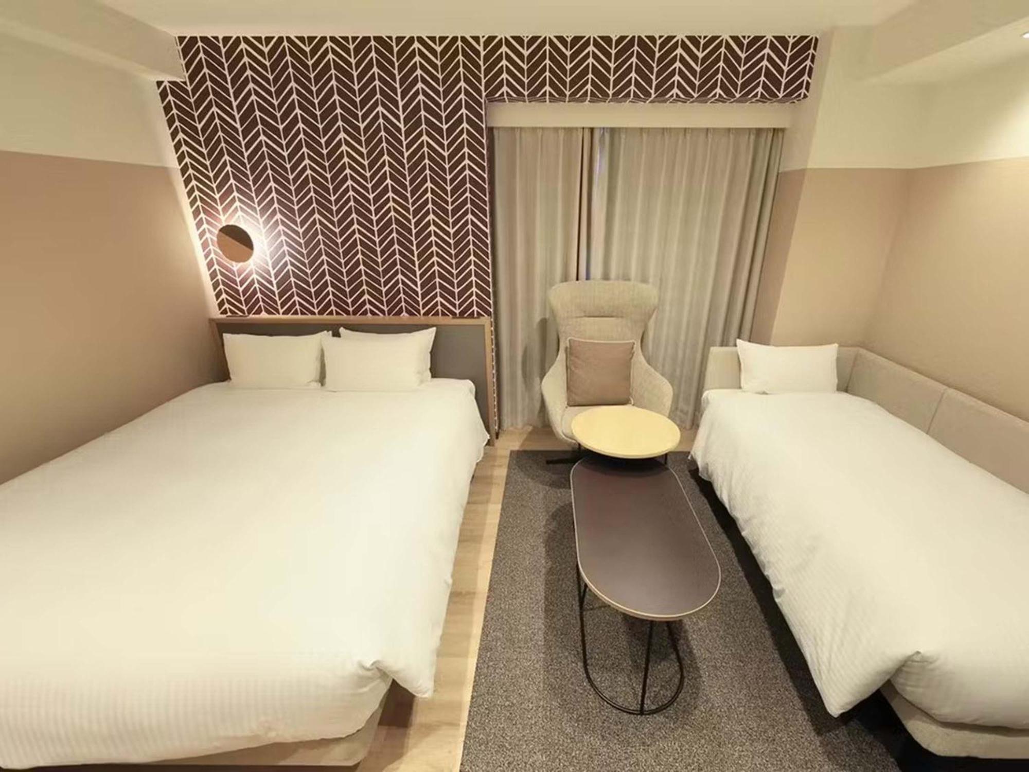 Deluxe Double Room - Non-Smoking - 3 adults