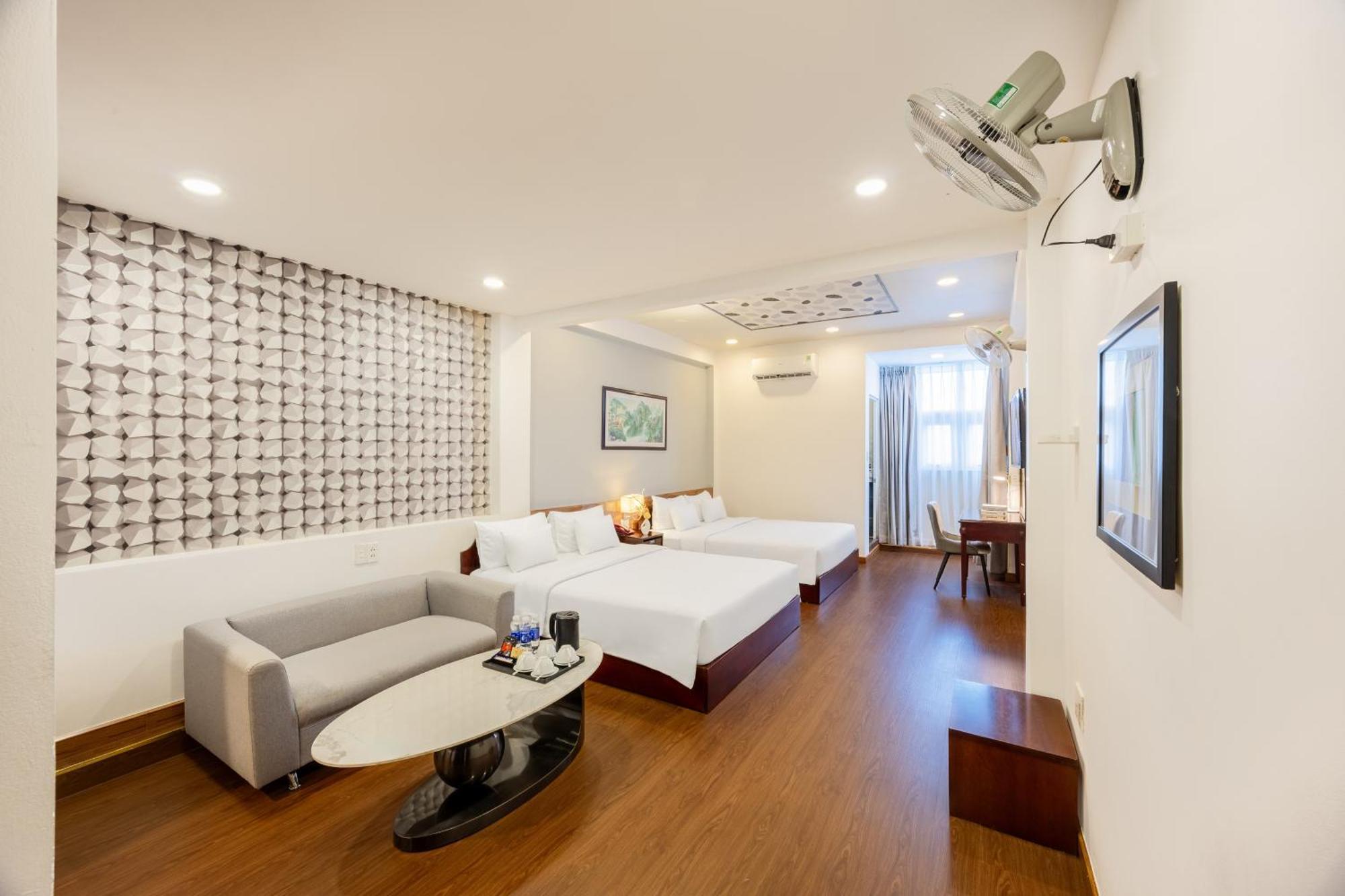 Deluxe Family Room