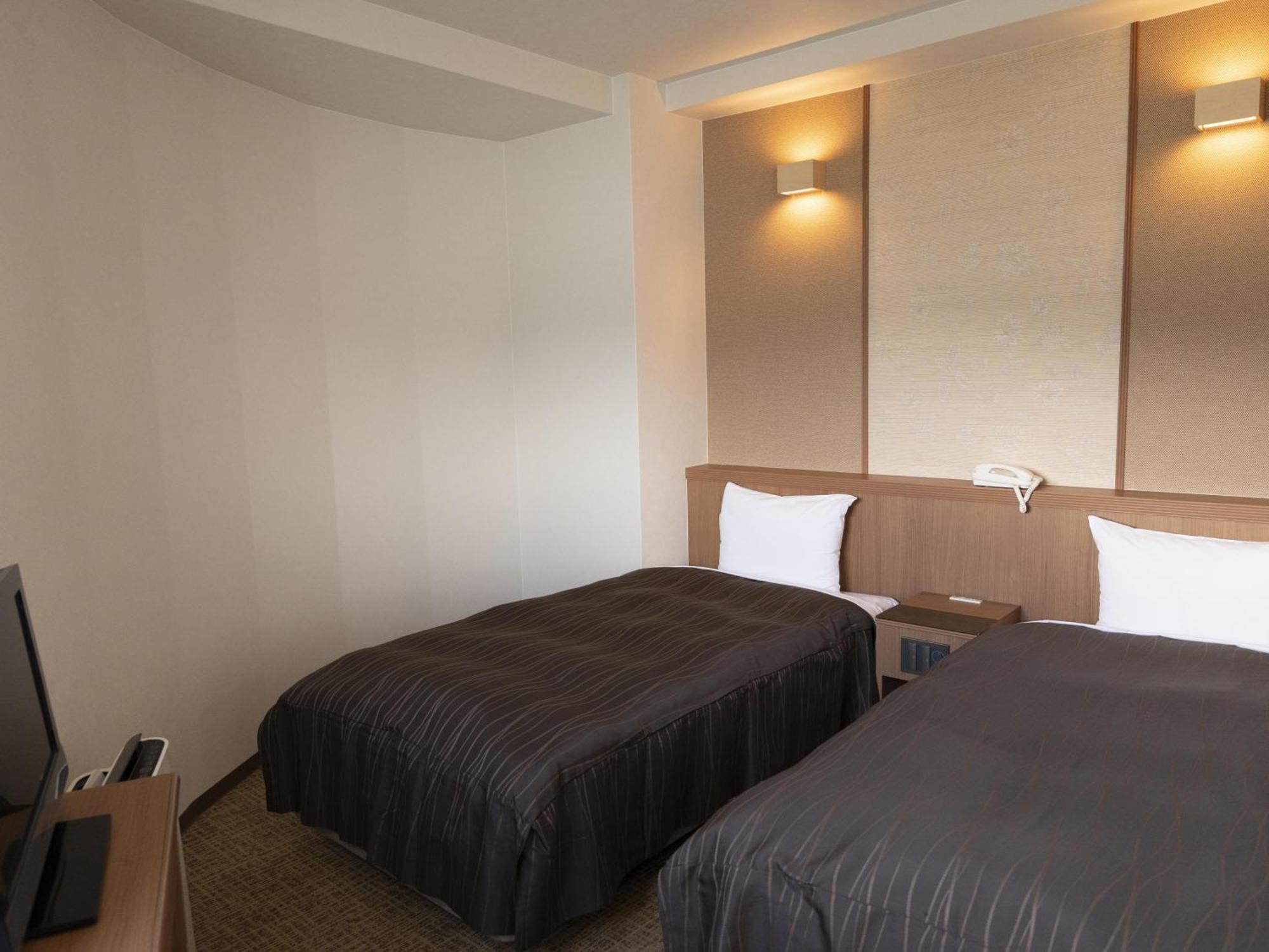 Economy Twin Room - Non-Smoking