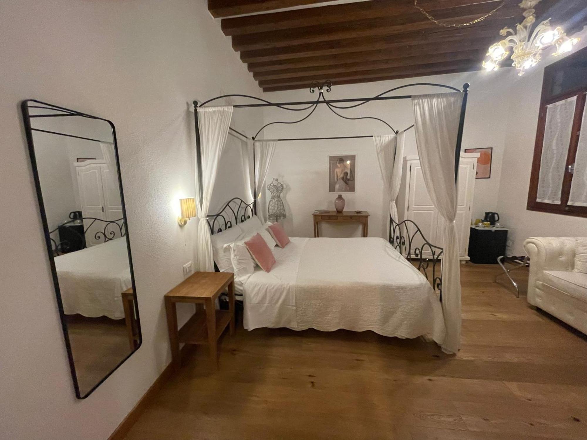 Superior Double Room,1739461579:JPEG