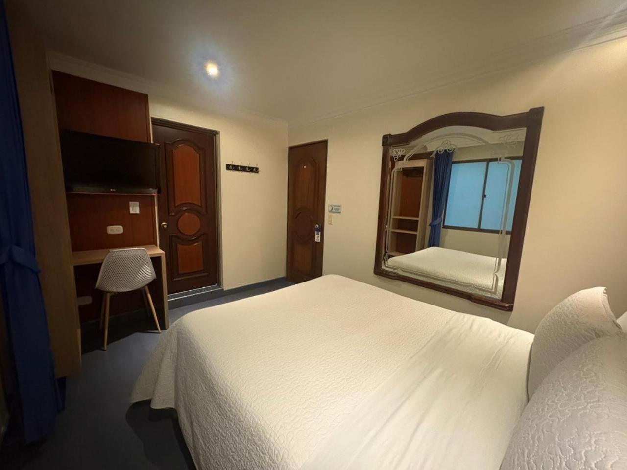 Double Room,1739503661:JPEG