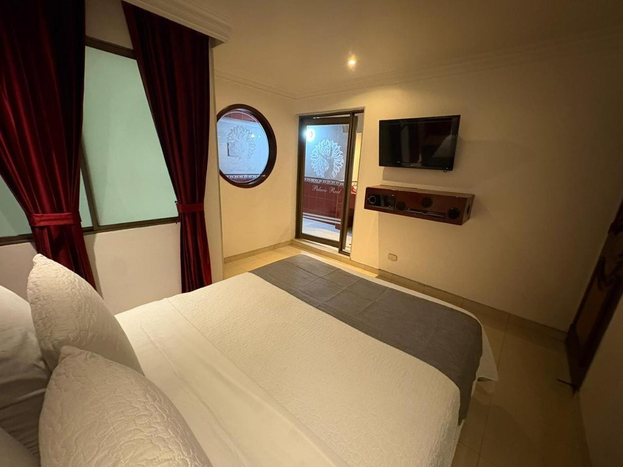 Double Room,1739503667:JPEG