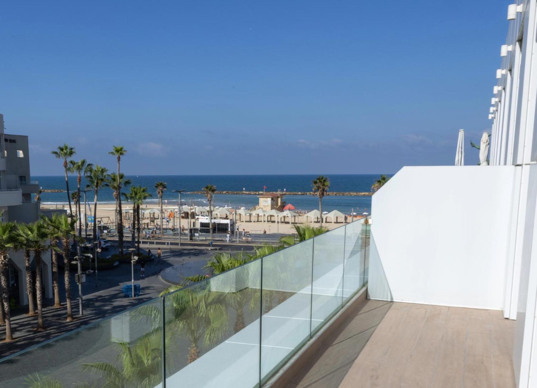 Deluxe Double Room Side Sea View