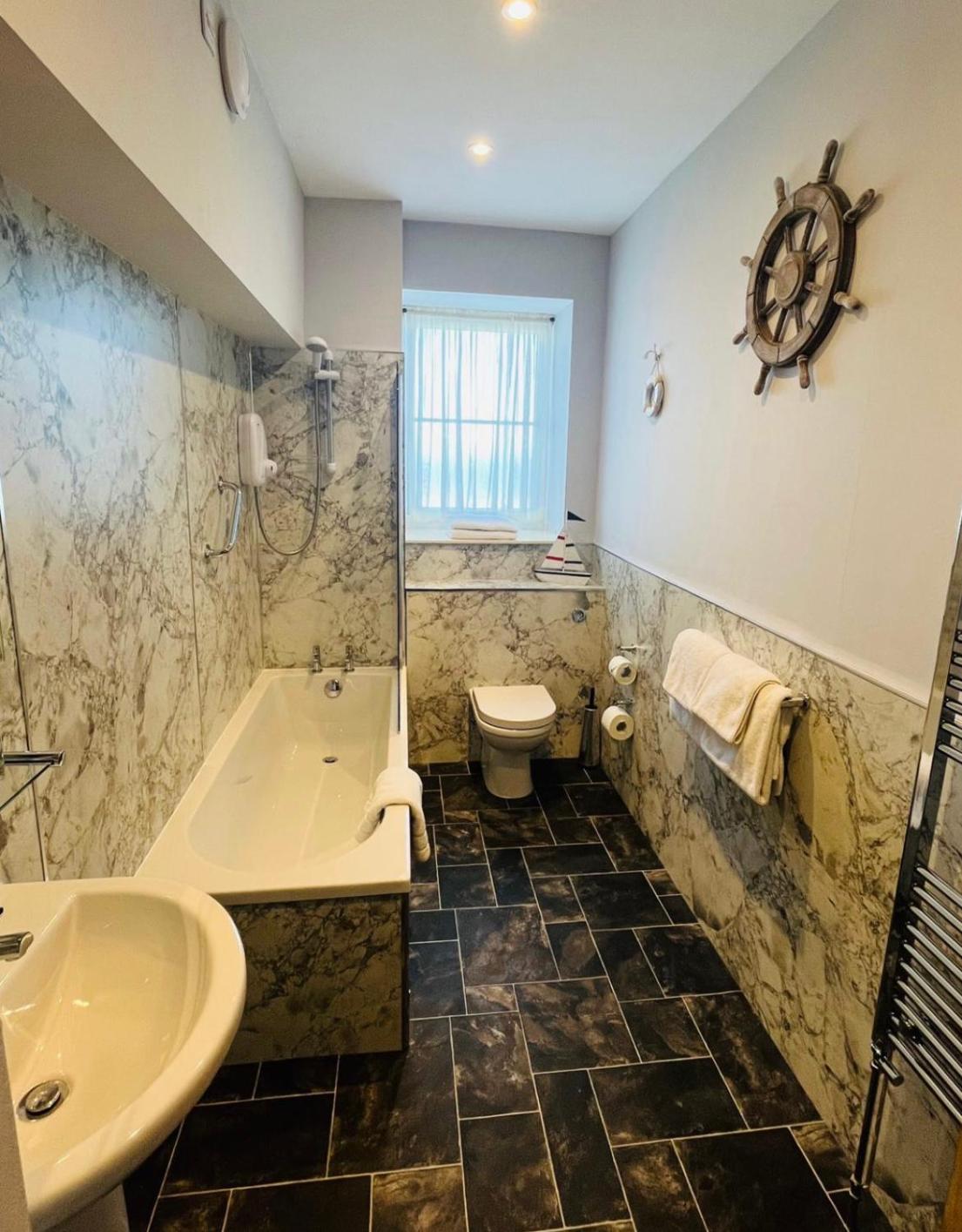 King Suite with Sea View