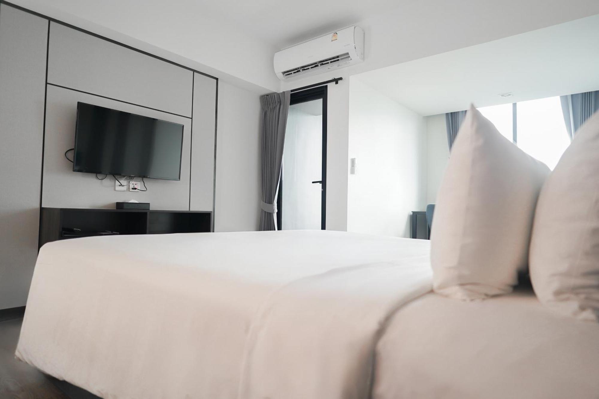 Suite,1739723128:JPEG