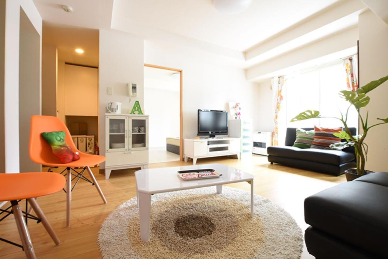 Family Room with Garden View