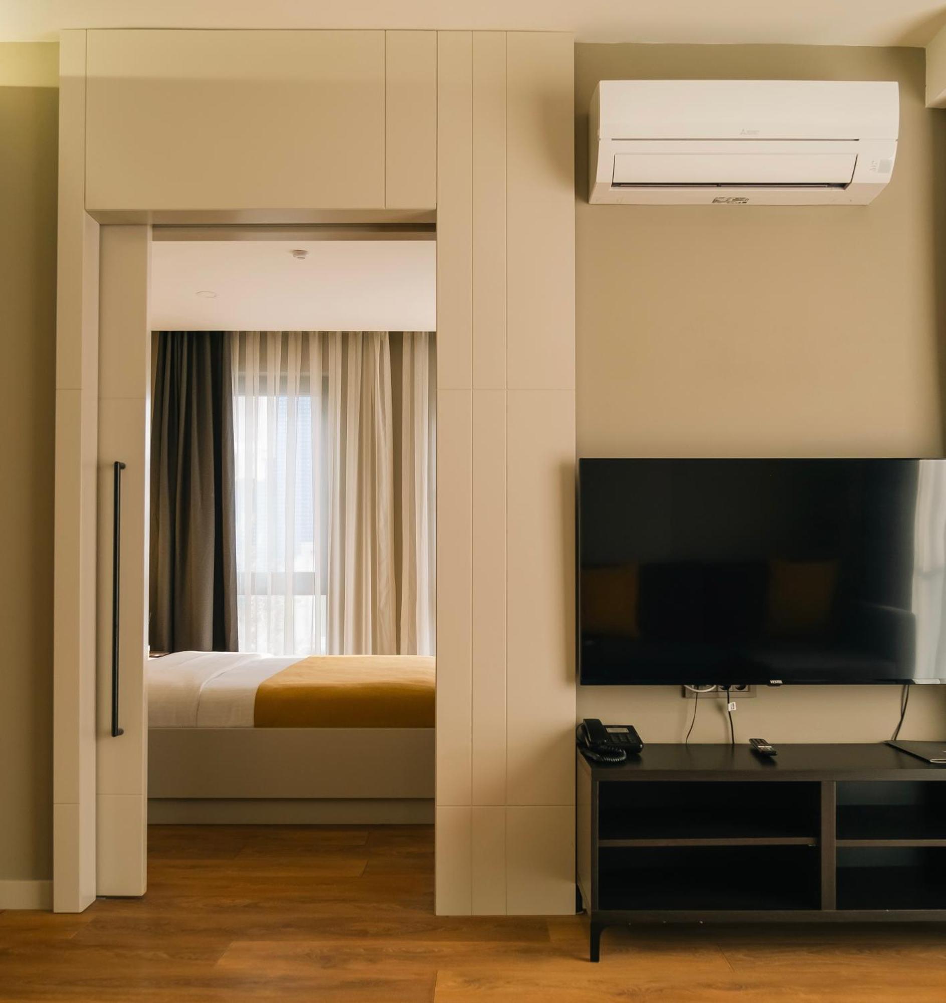 Deluxe Suite Balcony