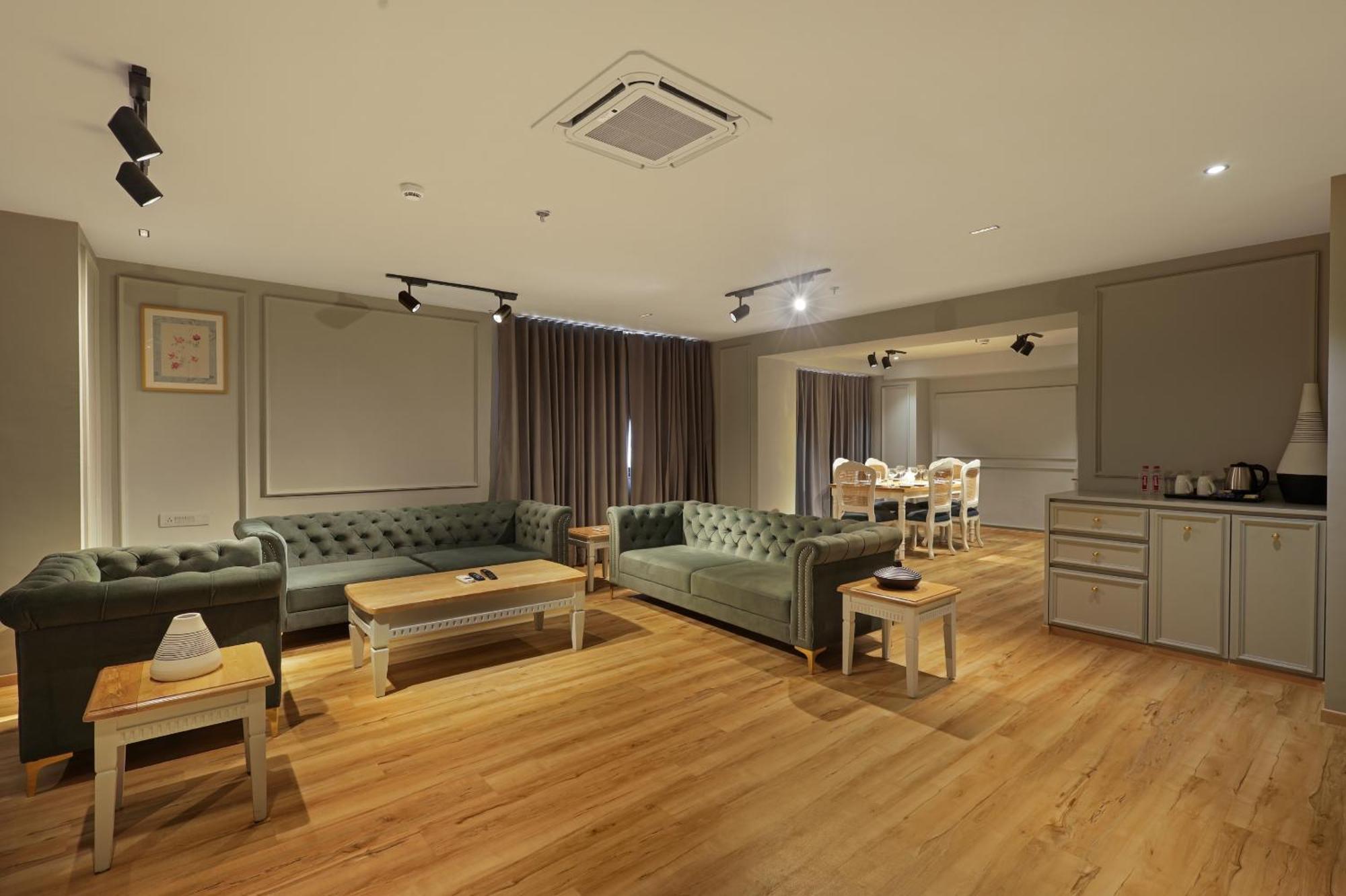 Luxury Triple Room,1739760985:JPEG