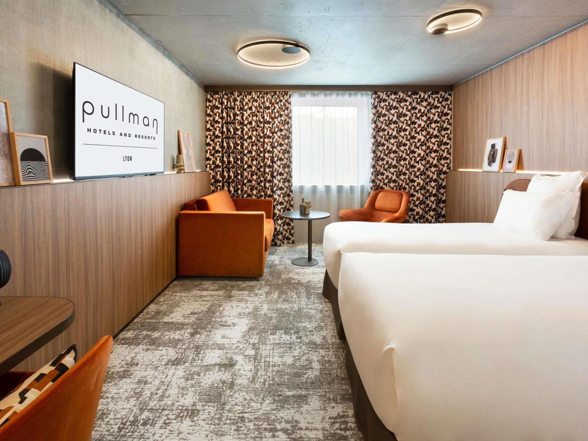 Executive Double Room with One Double Bed and One Sofa Bed,1739845754:JPEG