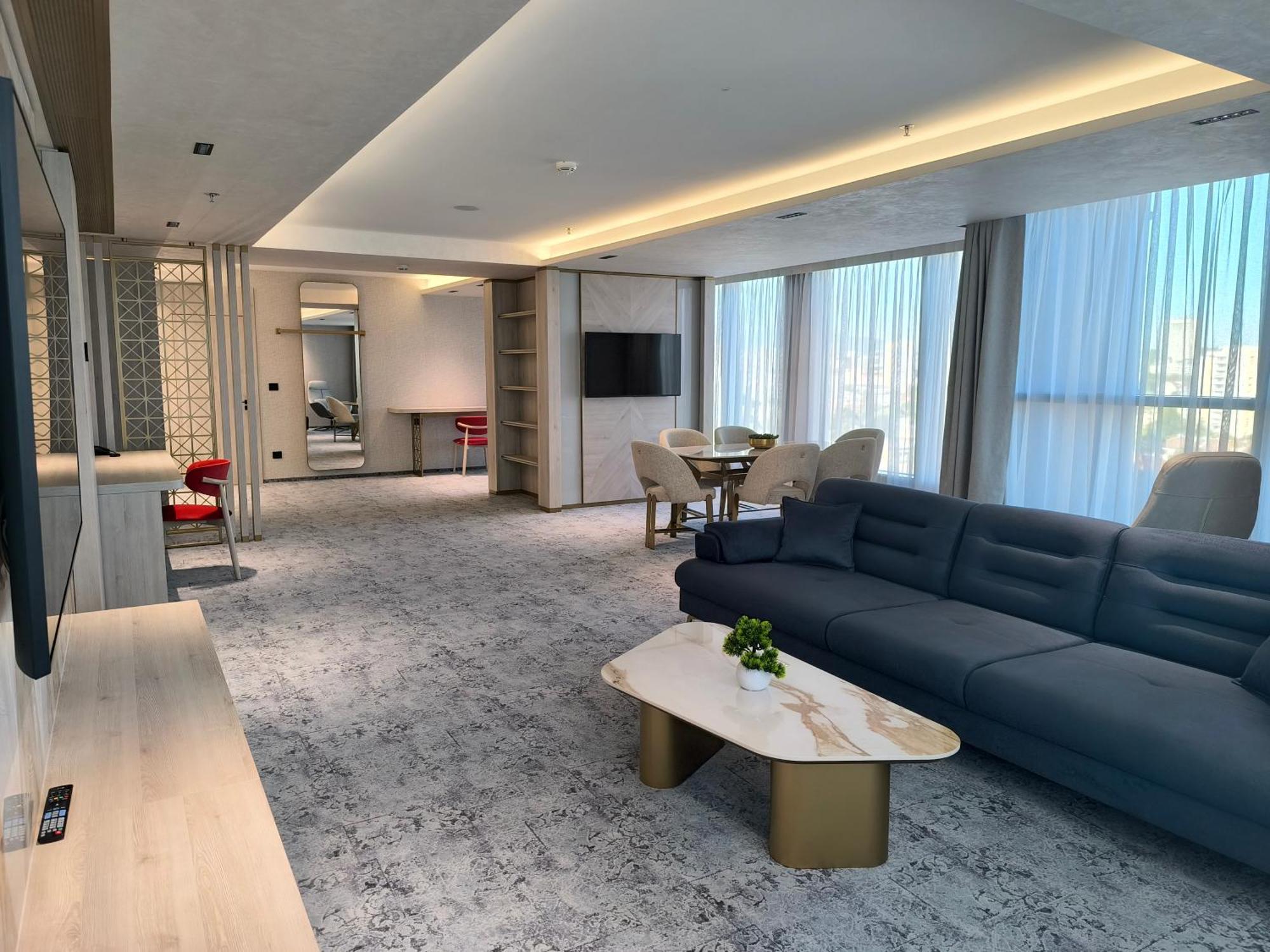 Executive One-Bedroom Apartment,1739893478:JPEG