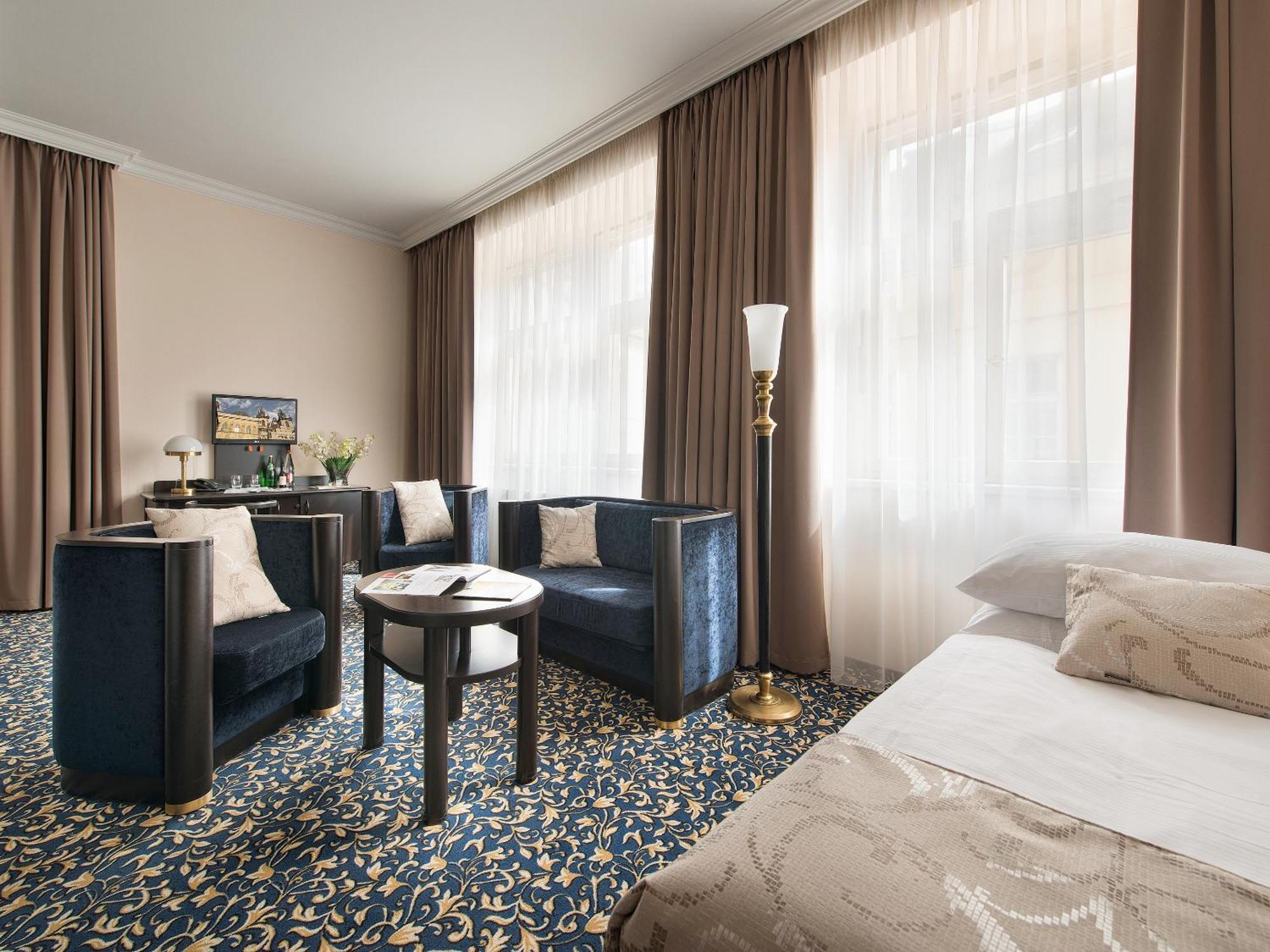 Triple Room,1740062373:JPEG