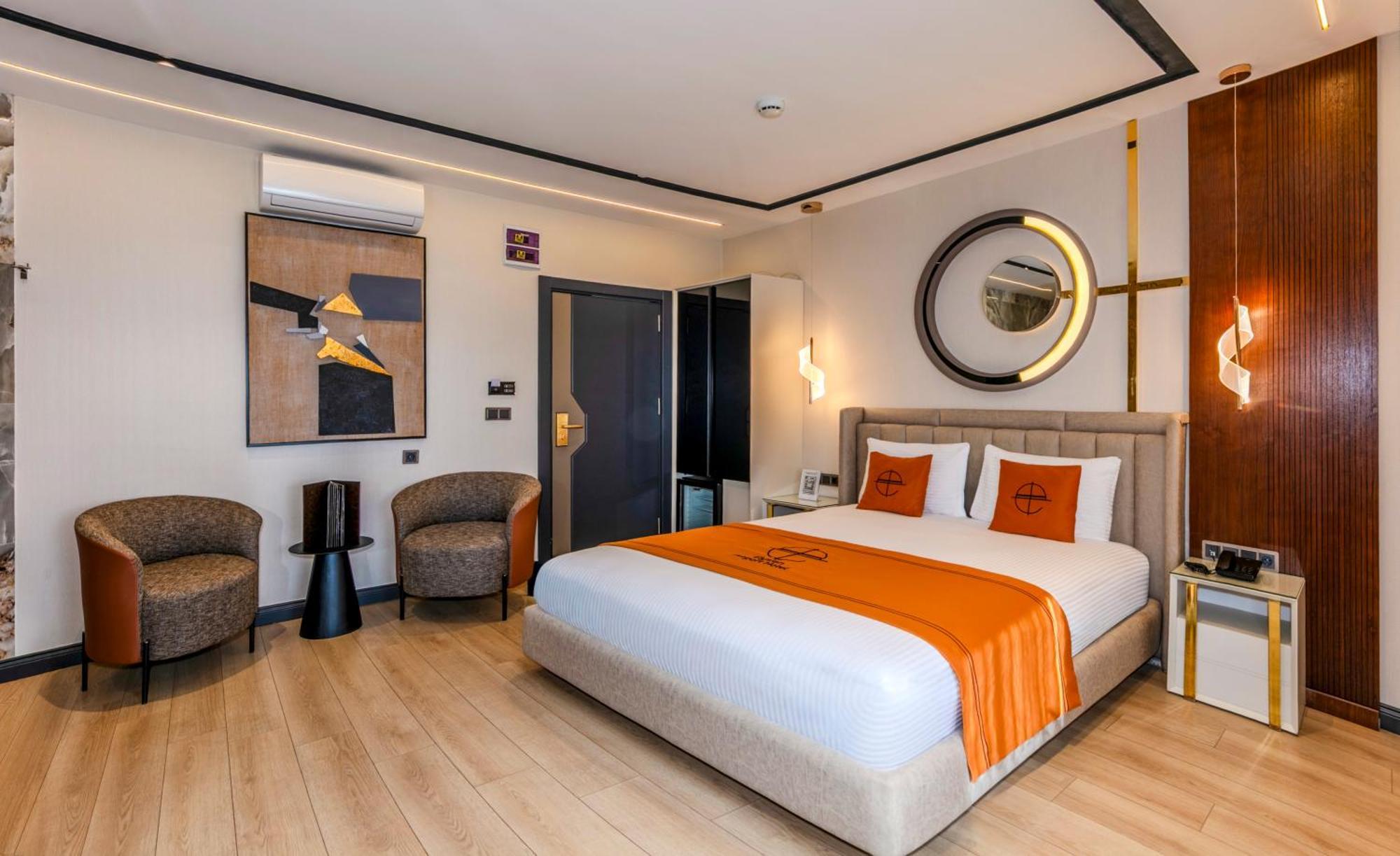 Deluxe Queen Room