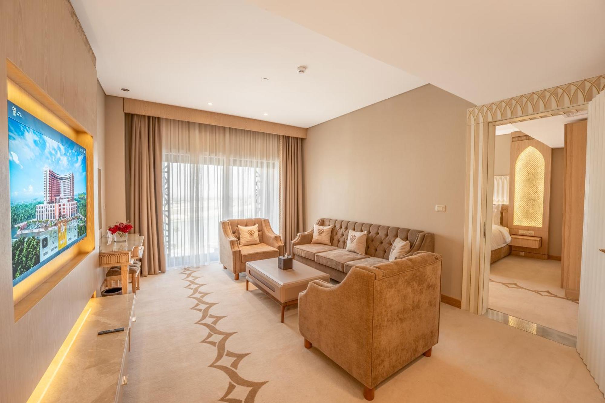 Prime Suite River View