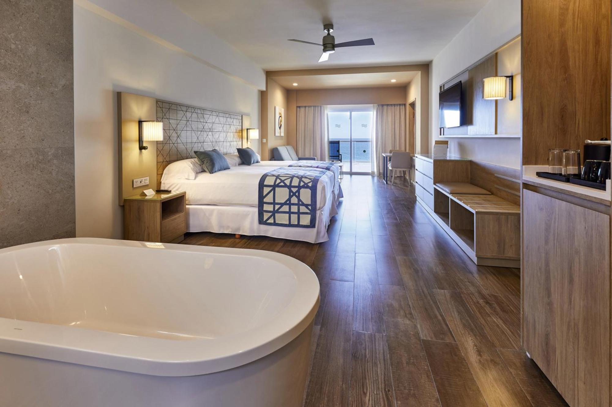 Junior Suite Ocean Front - ELITE Club