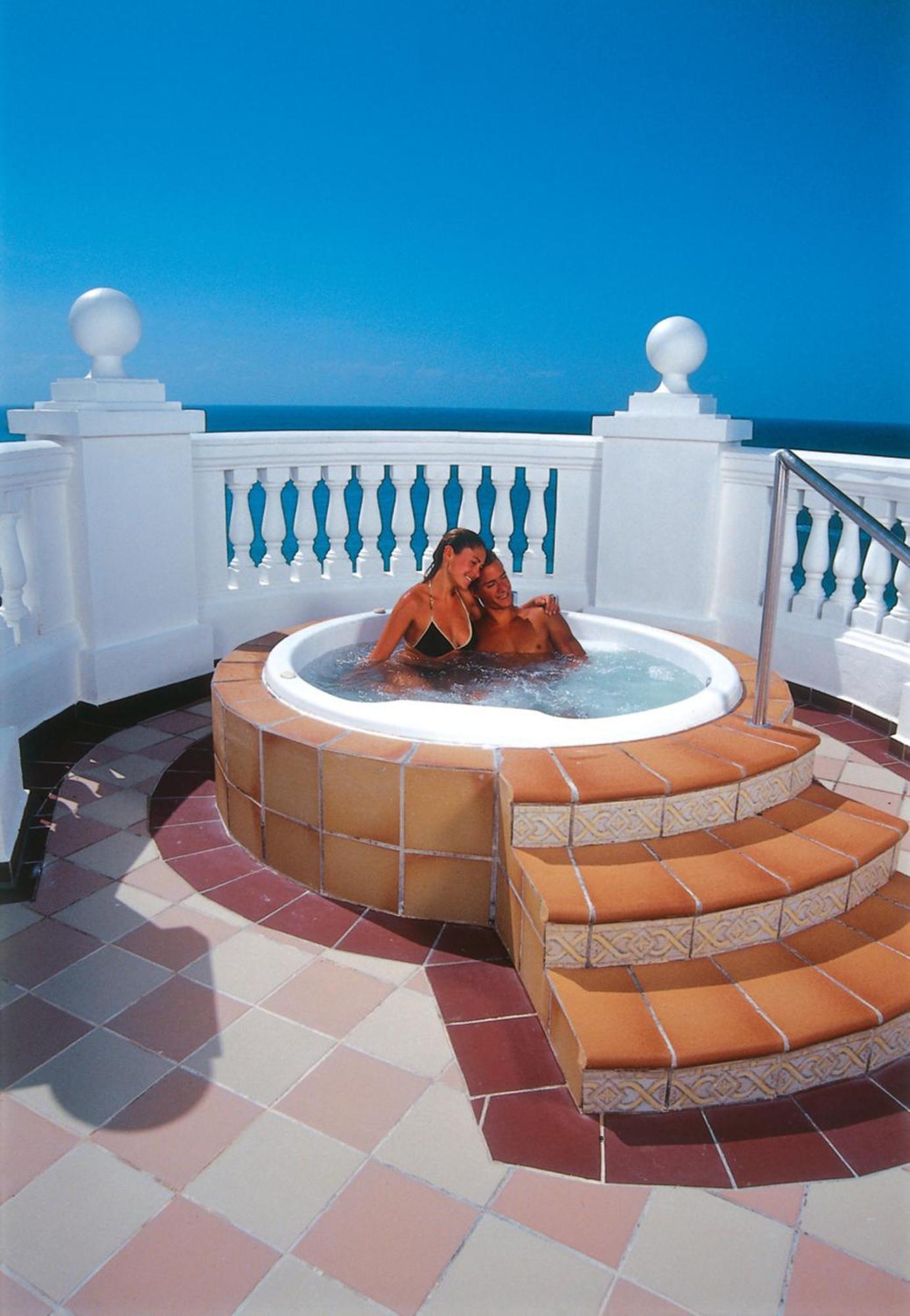 Suite Hot Tub Ocean View
