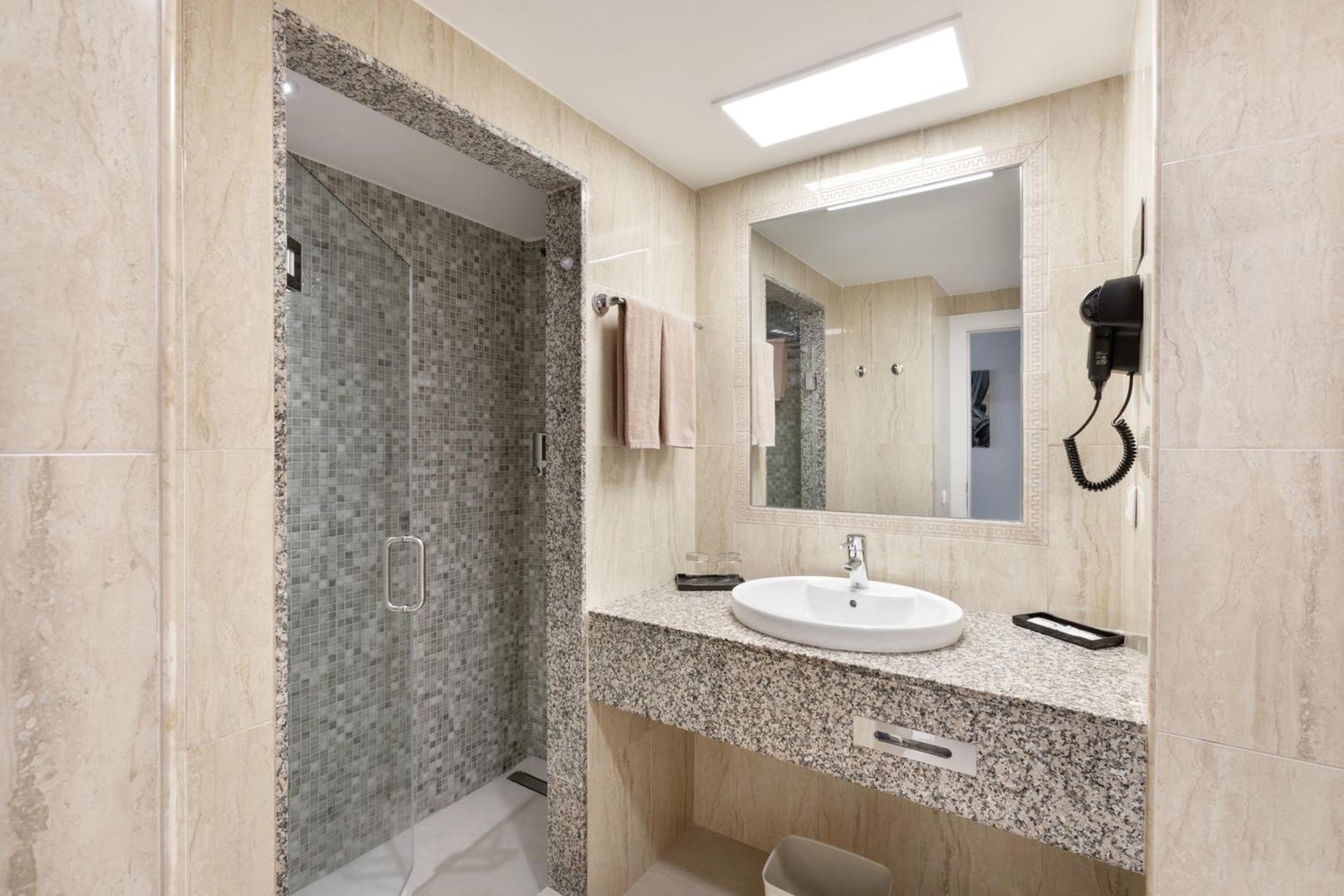 Two Bedroom Family Room,1740709842:JPEG