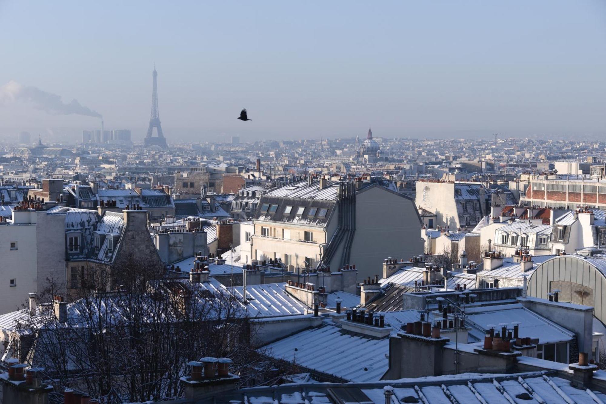 Deluxe Double or Twin Room Partial Eiffel Tower or Sacré Coeur View