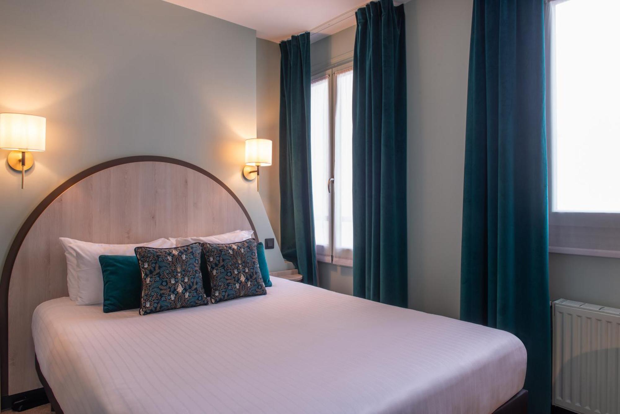 Courtyard Superior Room