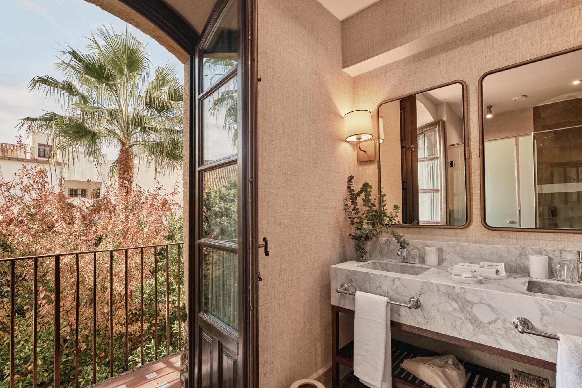 King Room Garden View