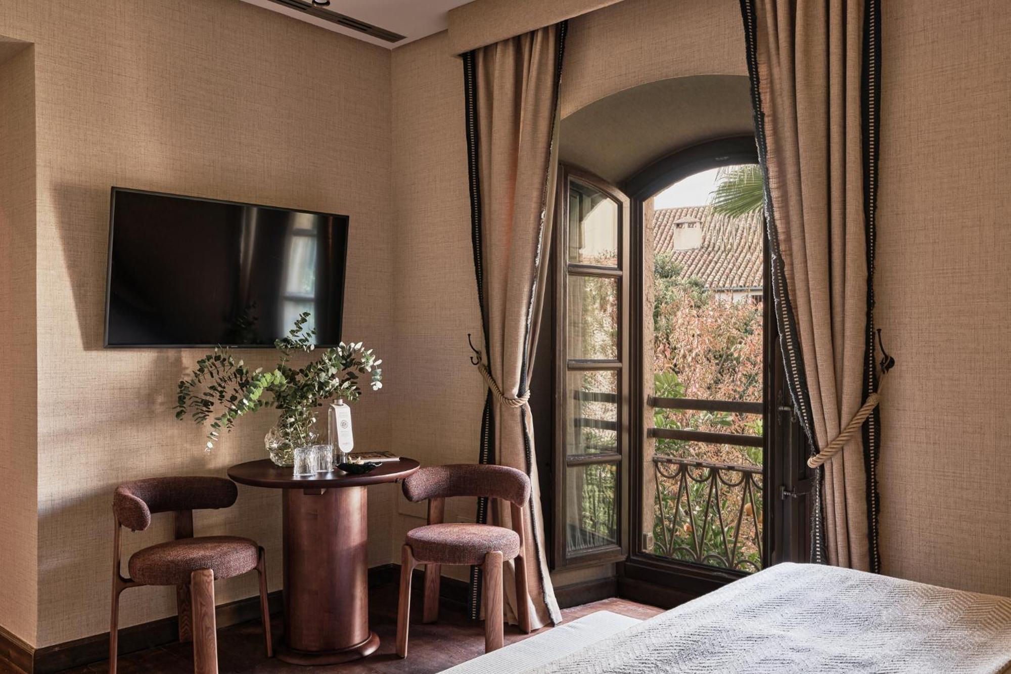 King Room Garden View